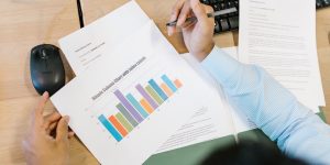 8月制造业PMI回升至49.8%，产需同步扩张